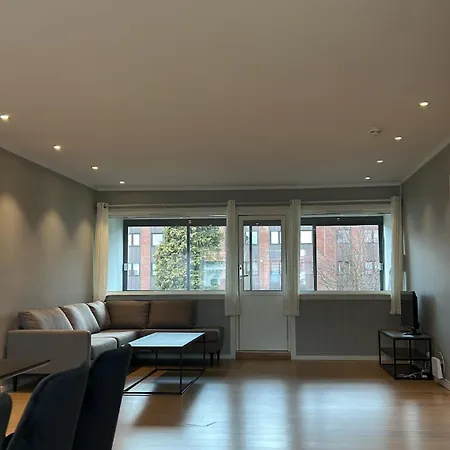 Moderne, 3 Soveroms I Midt I Hjertet Av